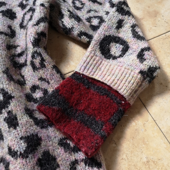 Acrylic Animal Print Patchwork Sweater! - Picture 4 of 16